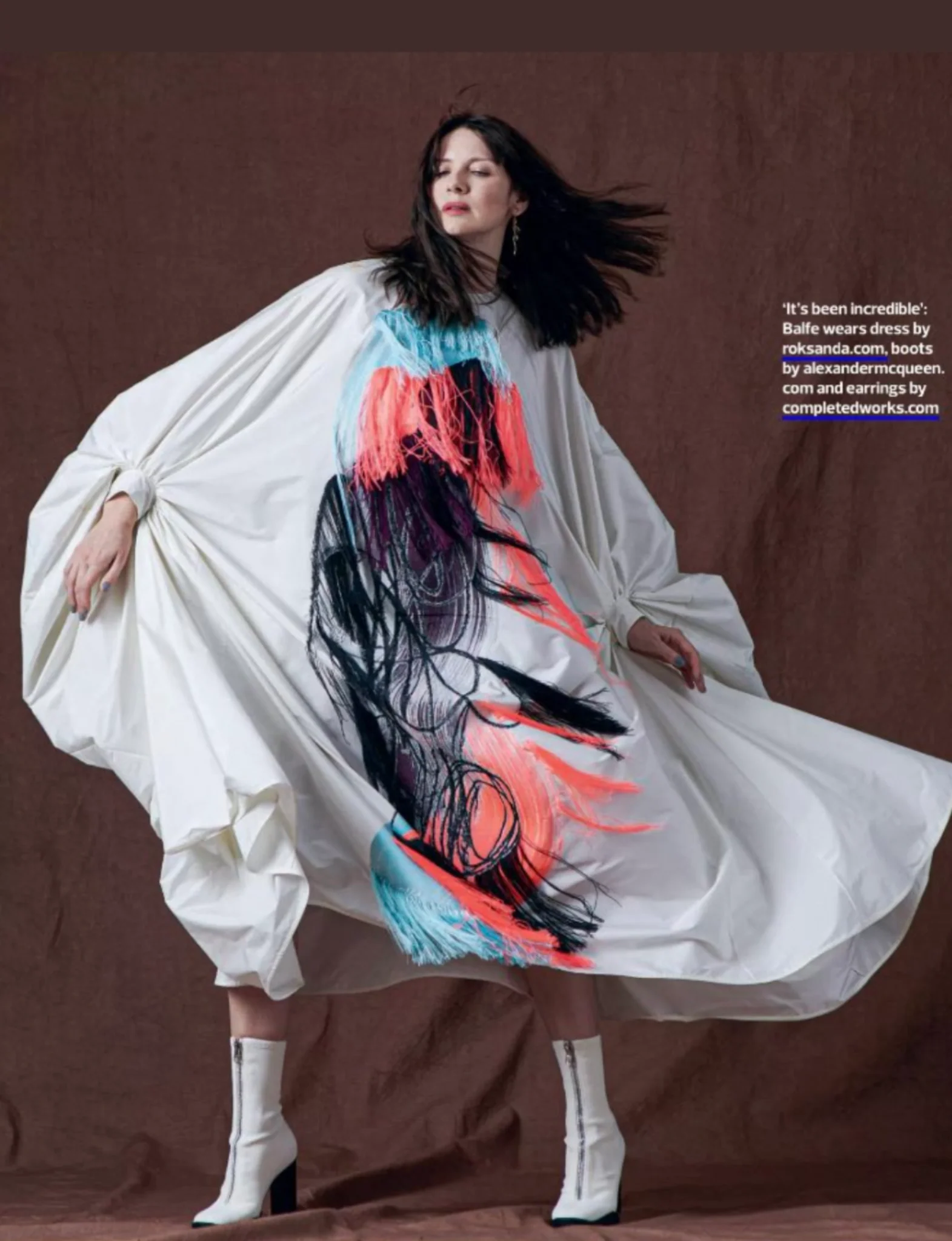 OBSERVER magazine 23 January 2022 Caitriona Balfe cover and interview Sam Heughan - Image 4